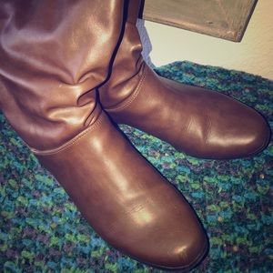 Boots women’s size 11